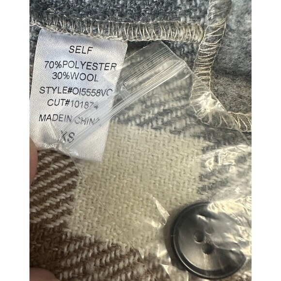 Fore Gray White Brown Plaid Button Up Wool Blend Flannel Shacket Woman's Size XS - Picture 6 of 8